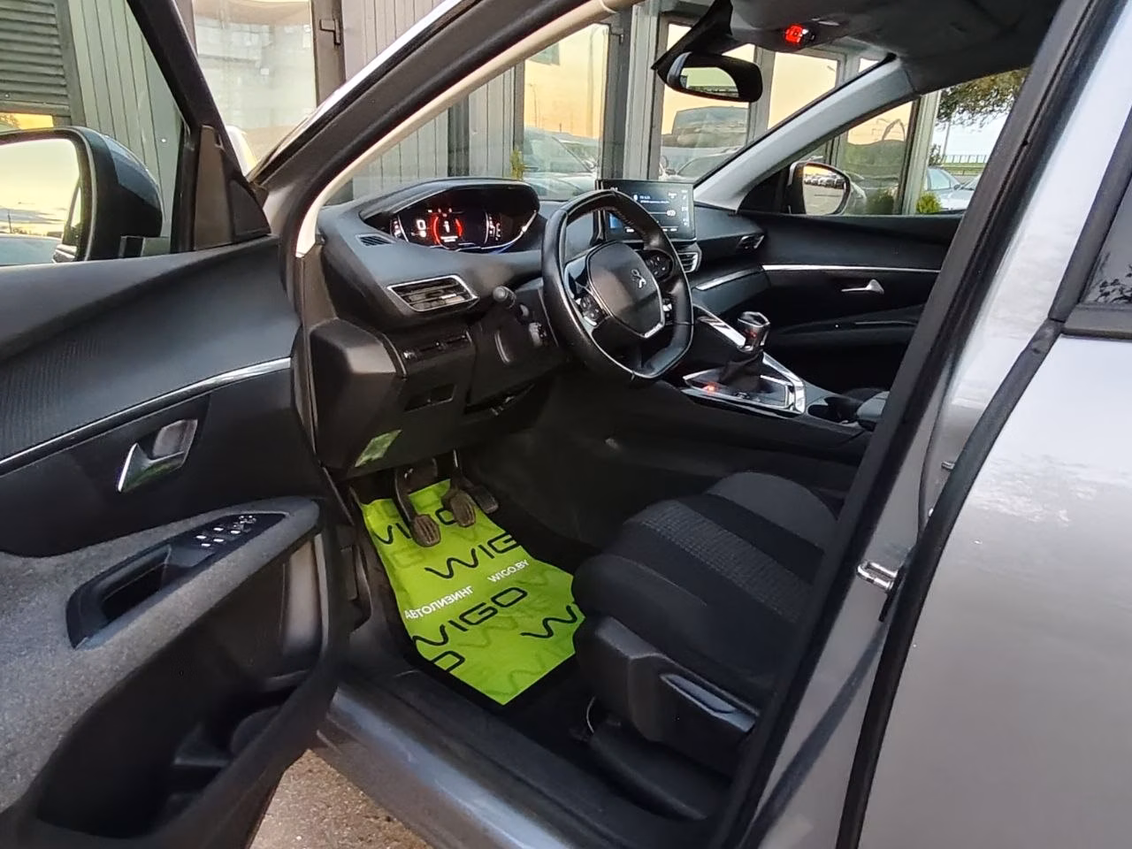 Peugeot 5008 фото 9