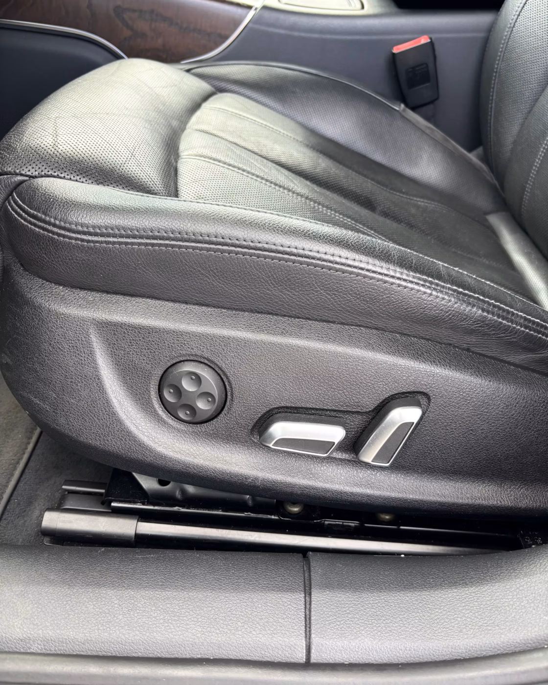 Audi A6 фото 15