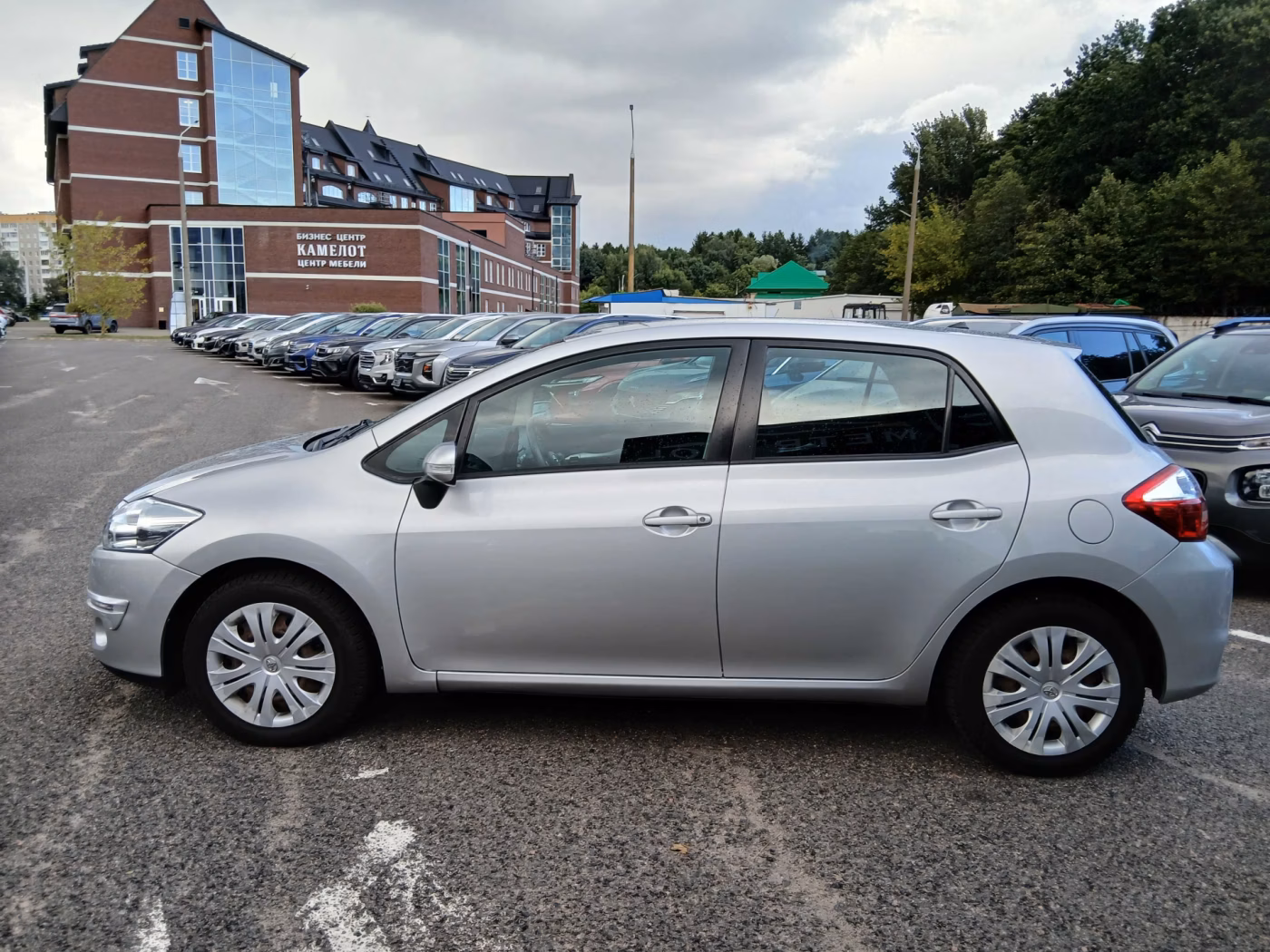 Toyota Auris фото 5