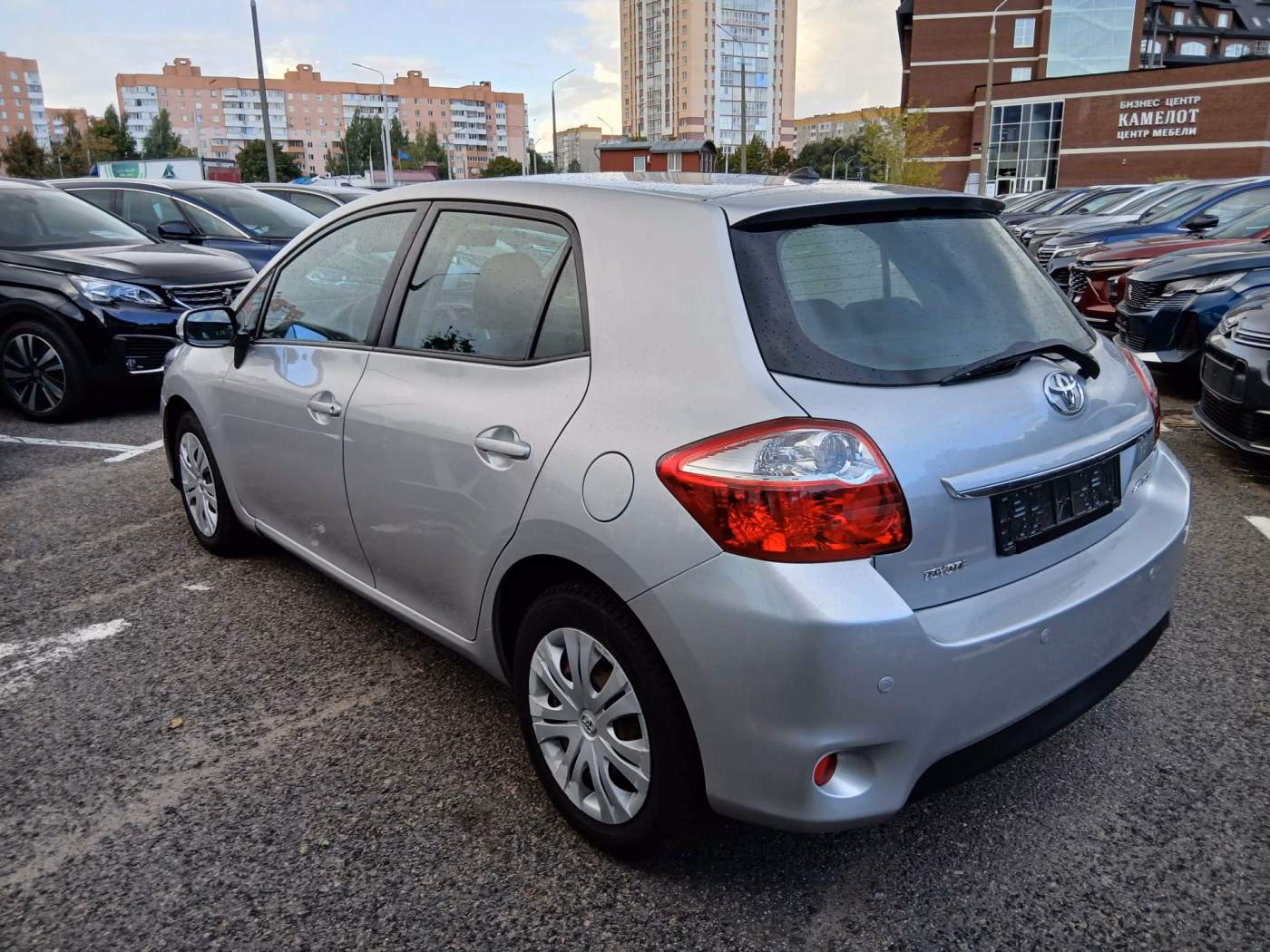 Toyota Auris фото 9