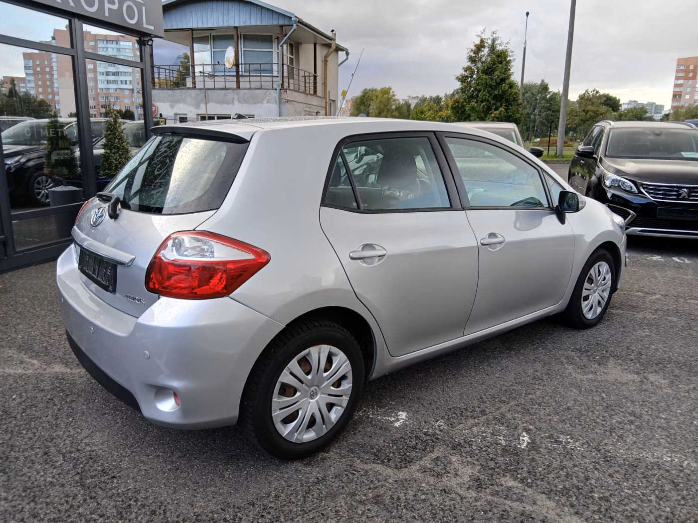 Toyota Auris фото 10