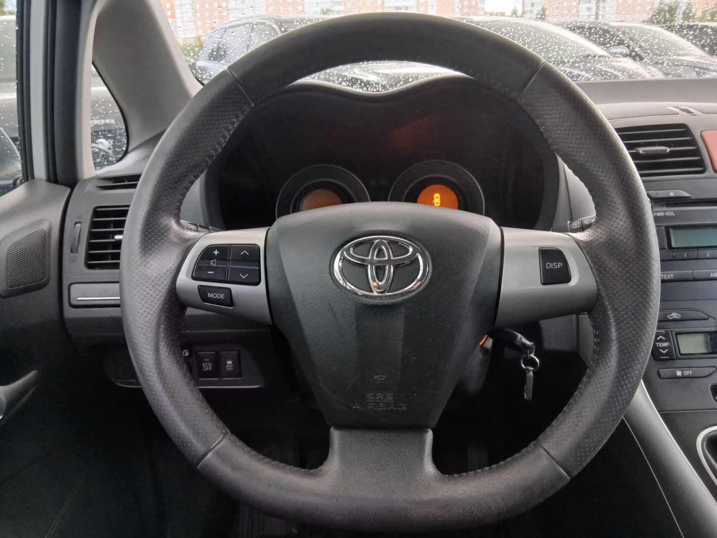 Toyota Auris фото 26