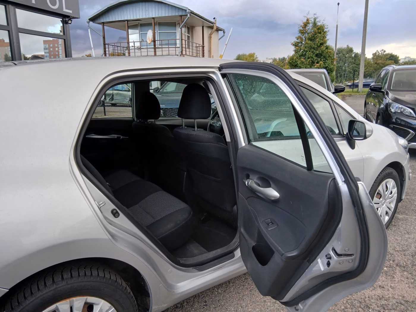 Toyota Auris фото 21