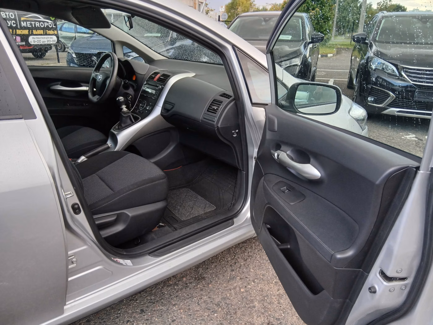 Toyota Auris фото 19