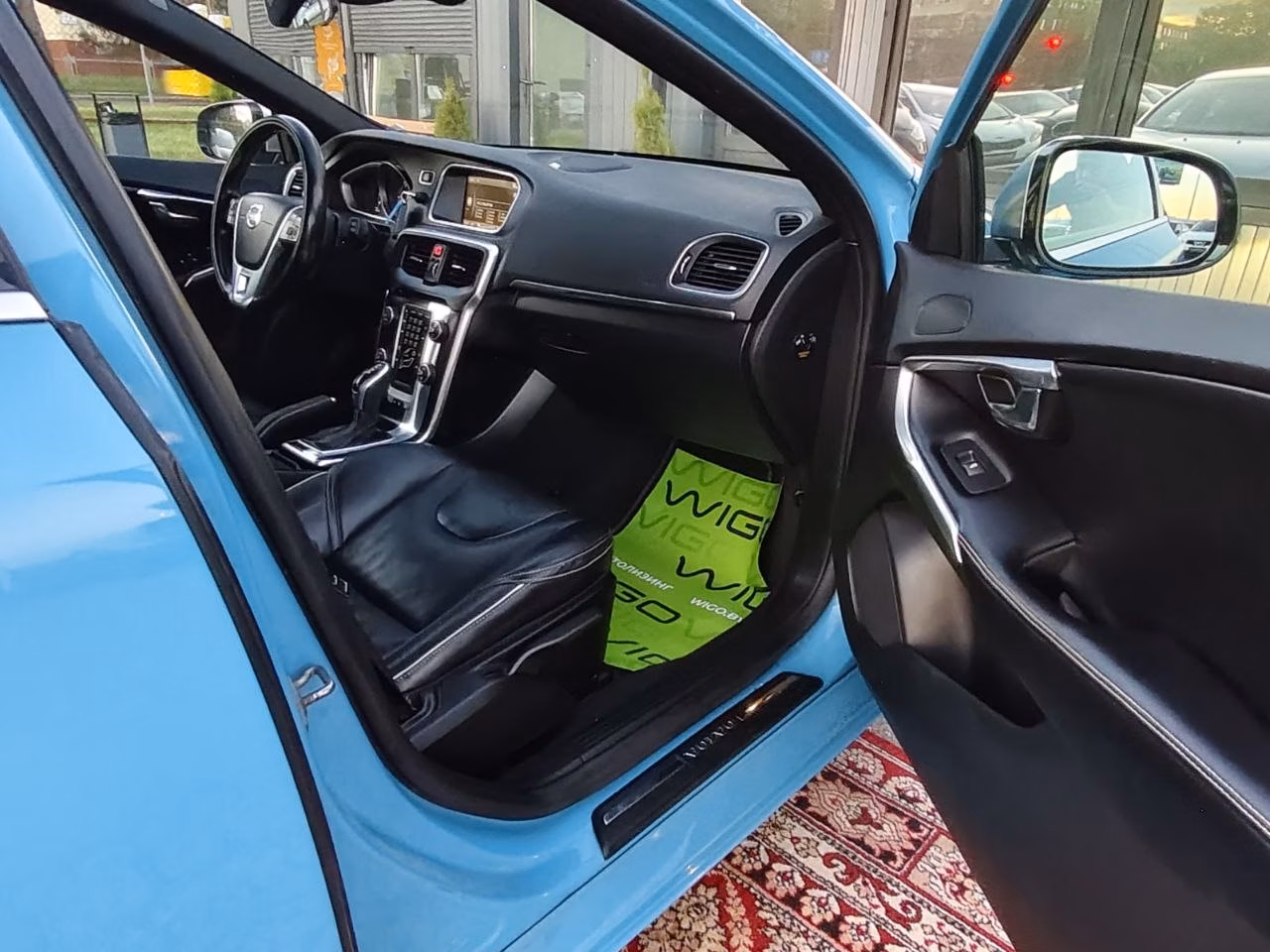 Volvo V40 фото 14