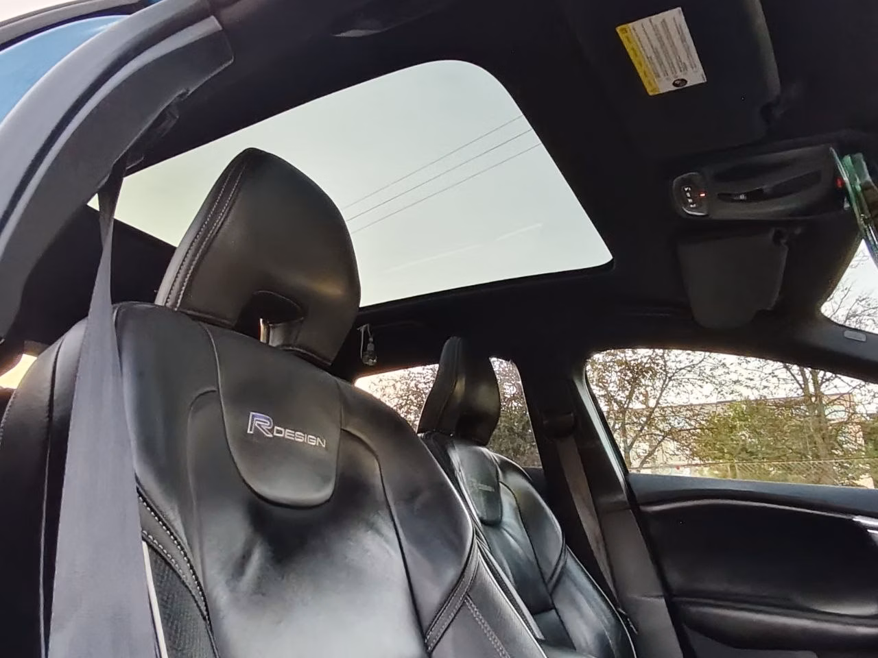 Volvo V40 фото 15
