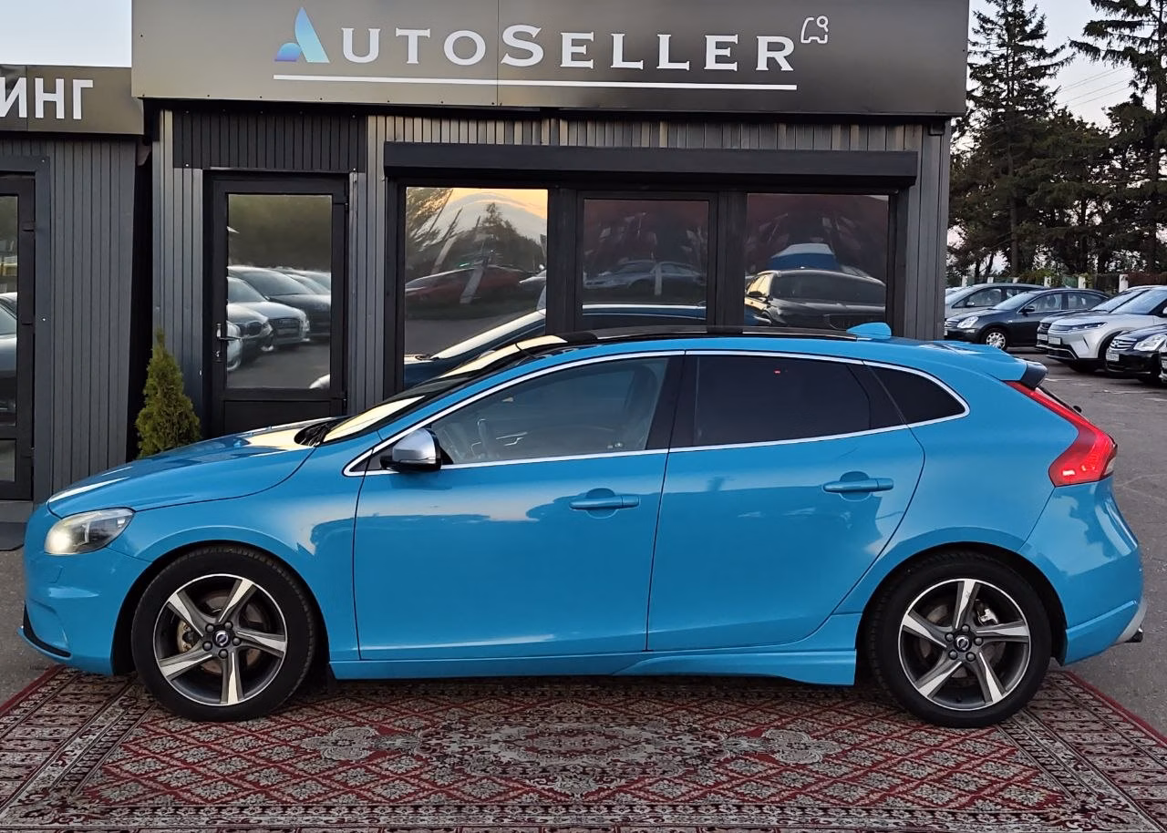 Volvo V40 фото 7