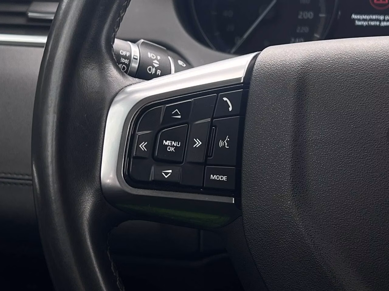 Land Rover Discovery Sport фото 13