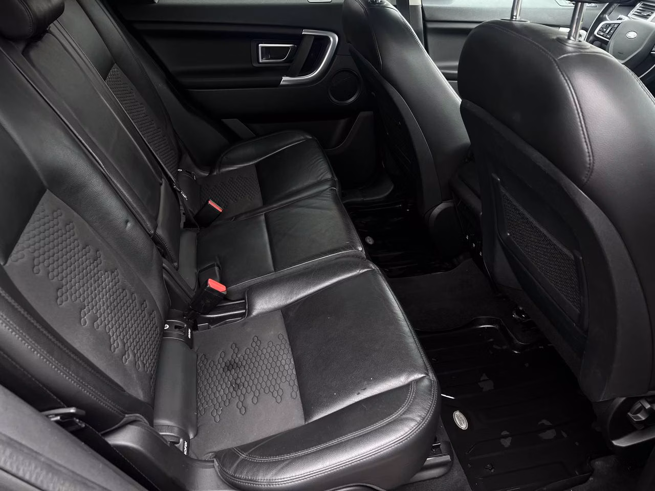 Land Rover Discovery Sport фото 18