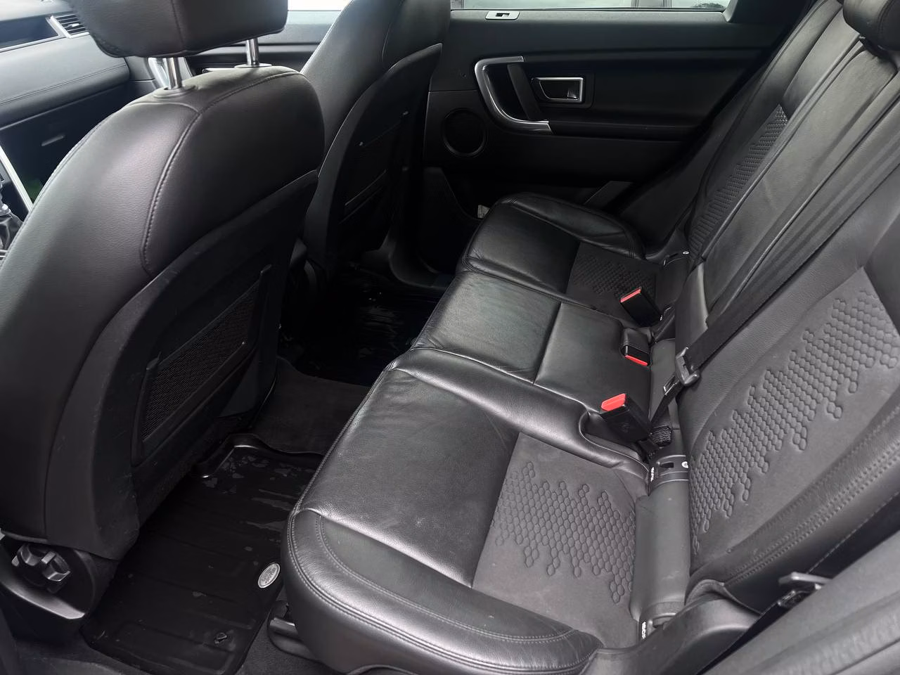 Land Rover Discovery Sport фото 17