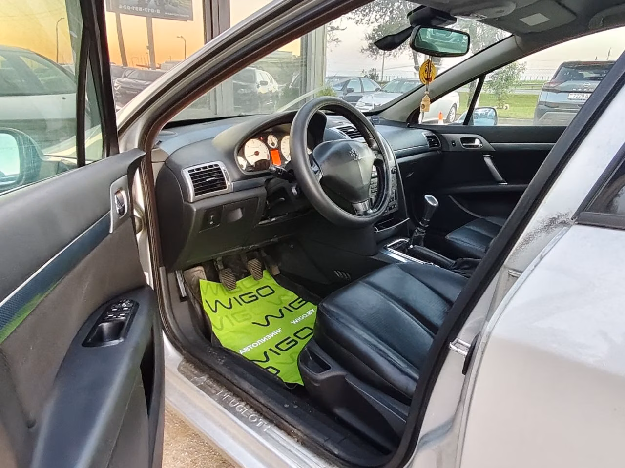 Peugeot 407 фото 9