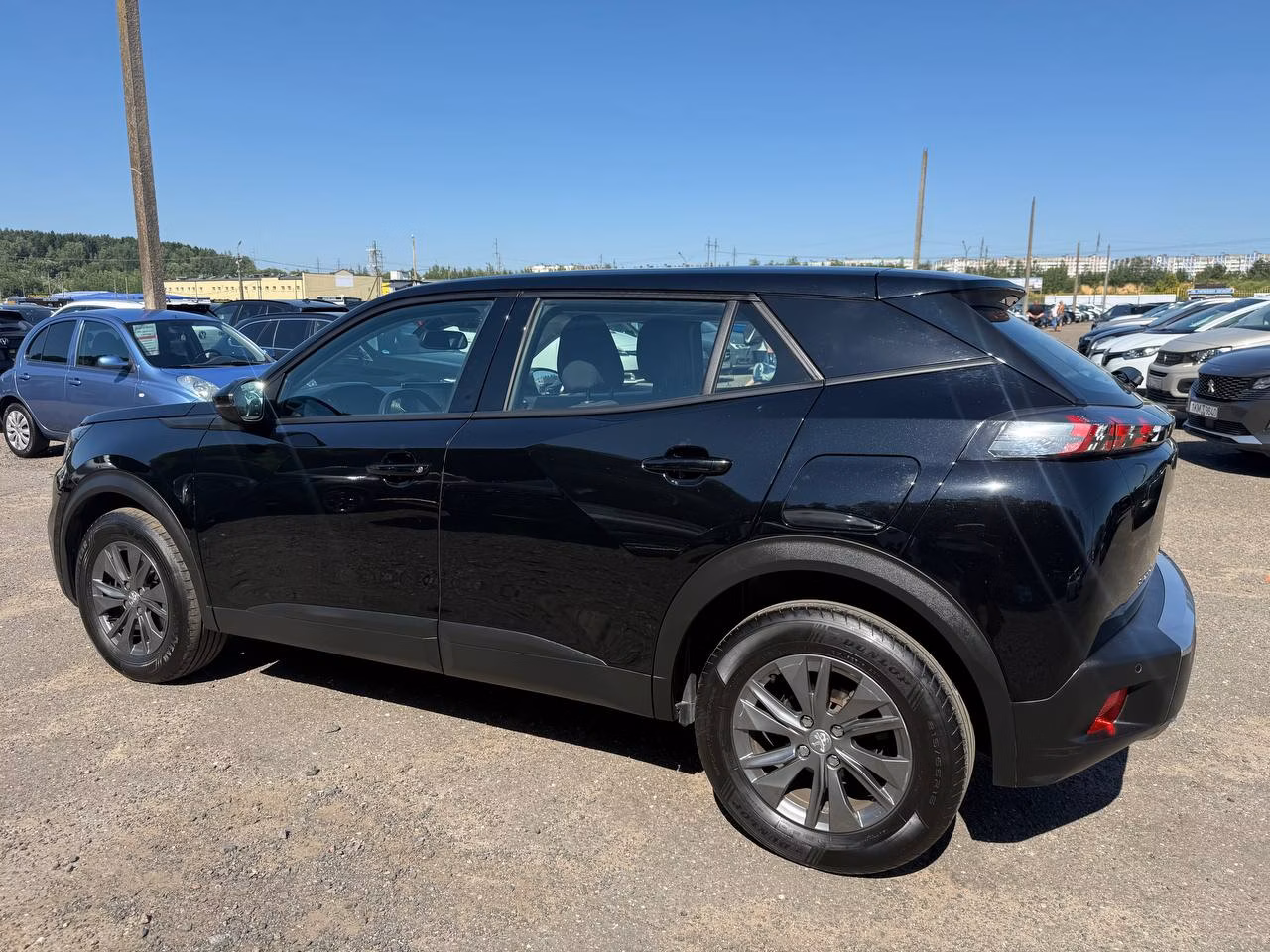 Peugeot 2008 фото 3