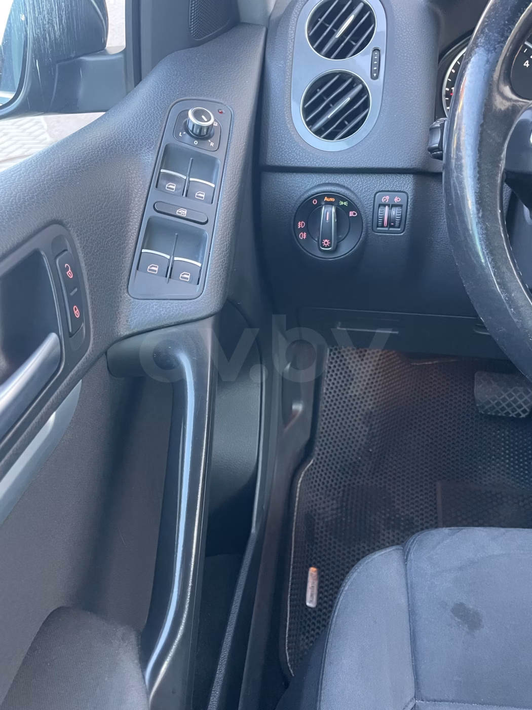 Volkswagen Tiguan фото 13