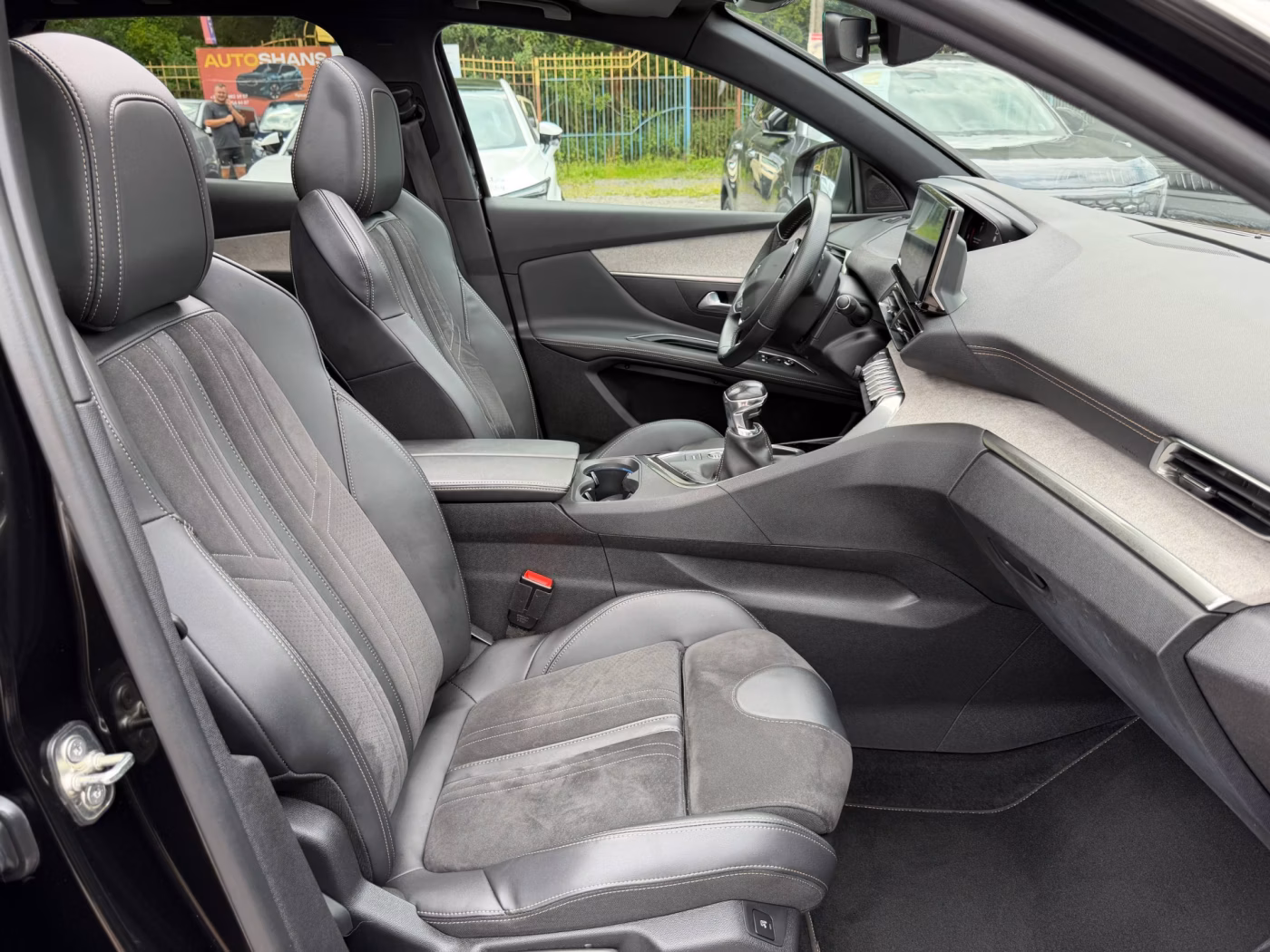 Peugeot 3008 фото 17