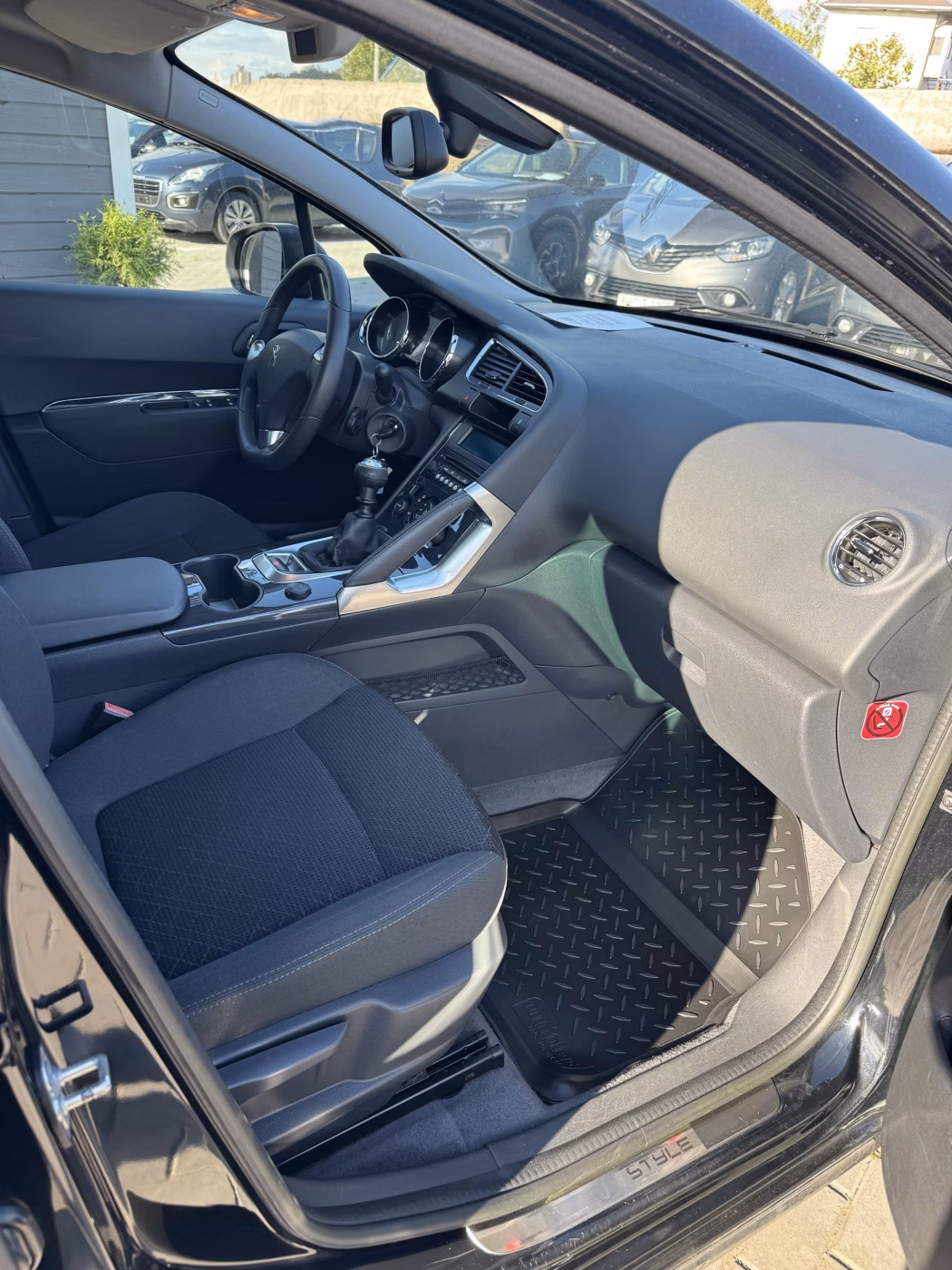 Peugeot 3008 фото 10