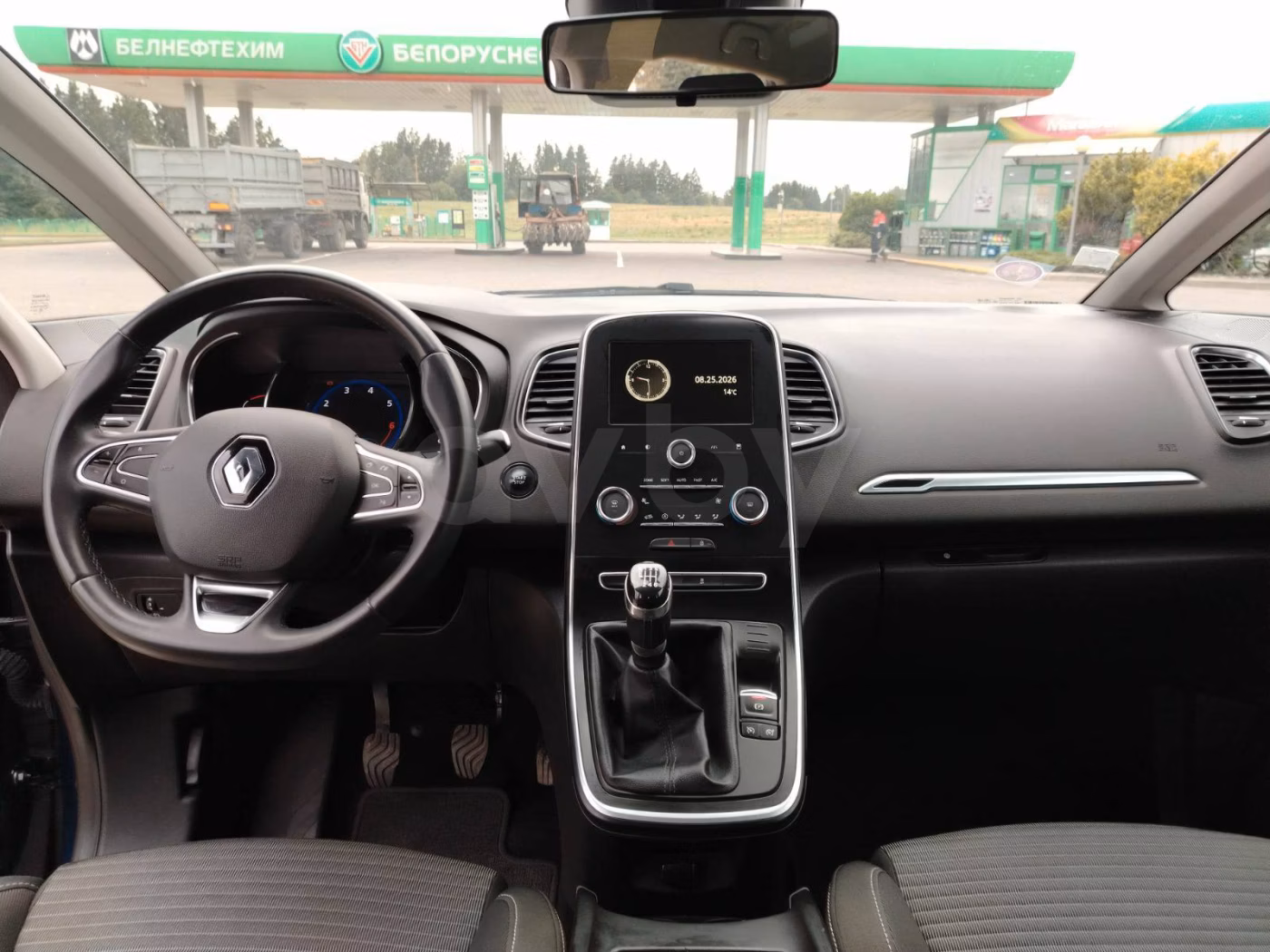 Renault Grand Scenic фото 20