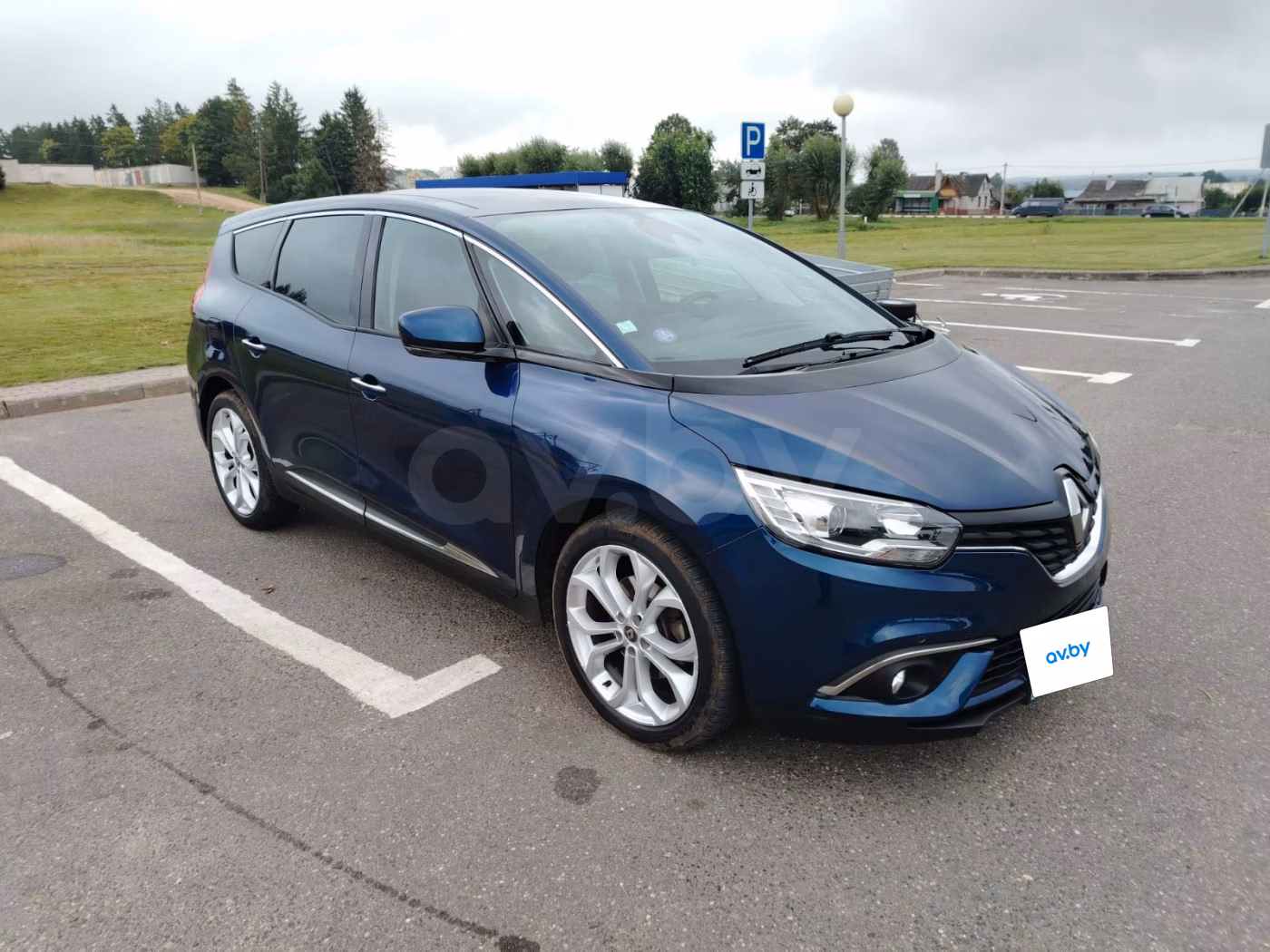 Renault Grand Scenic фото 11