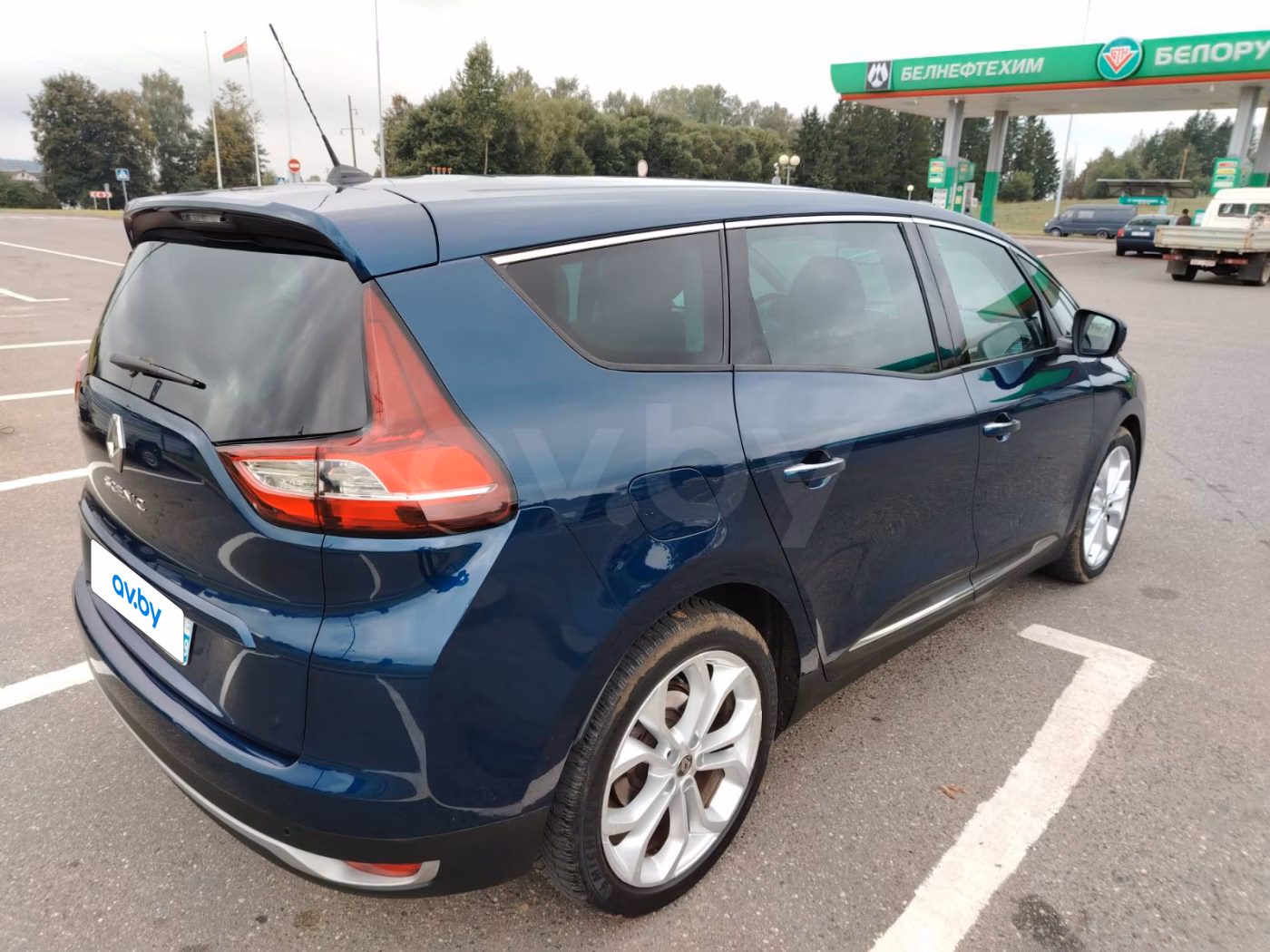 Renault Grand Scenic фото 9