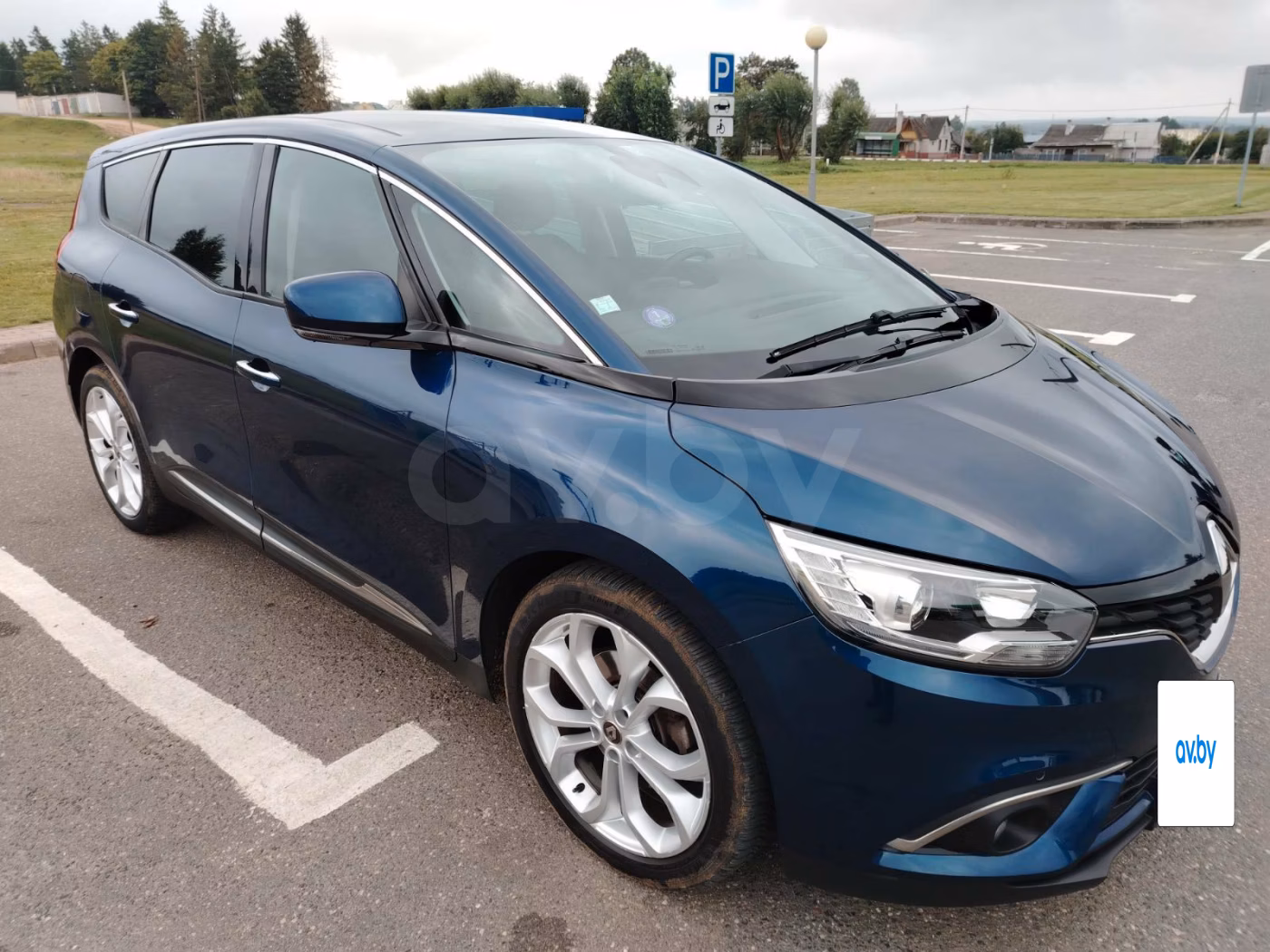 Renault Grand Scenic фото 12