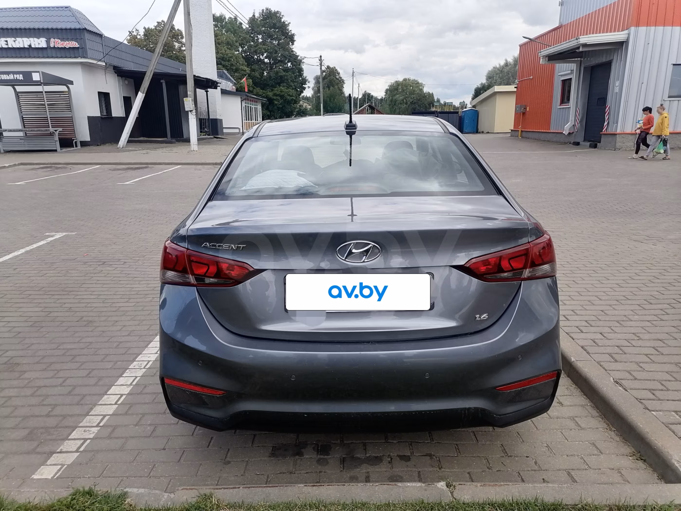 Hyundai Accent фото 3