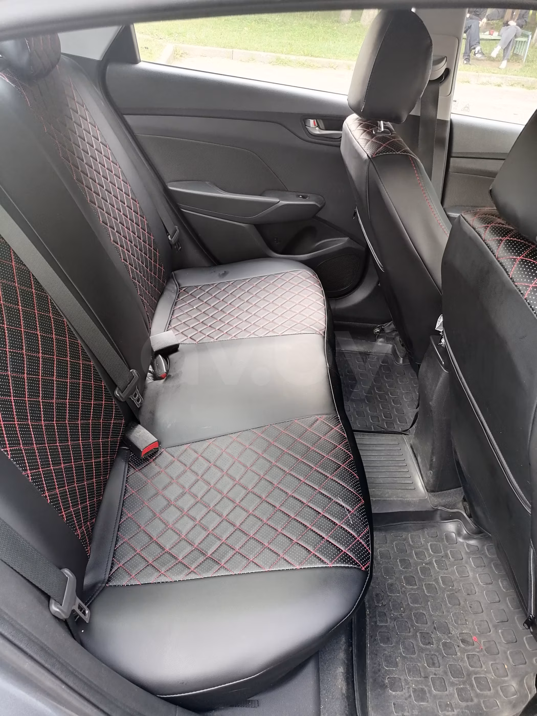 Hyundai Accent фото 2