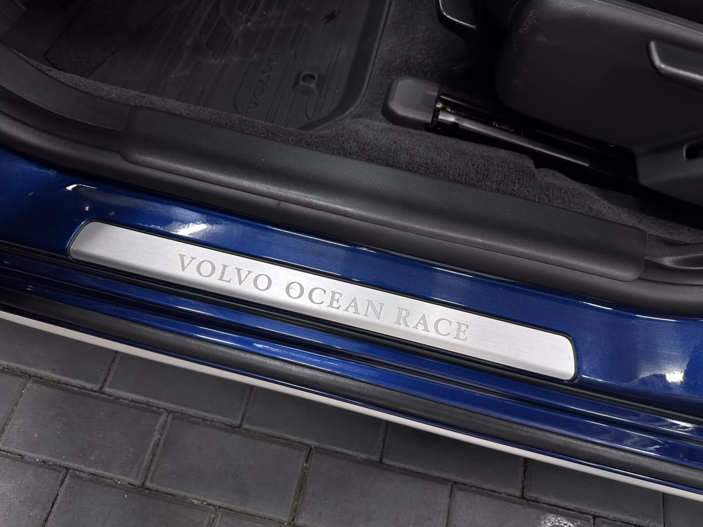 Volvo V60 фото 15