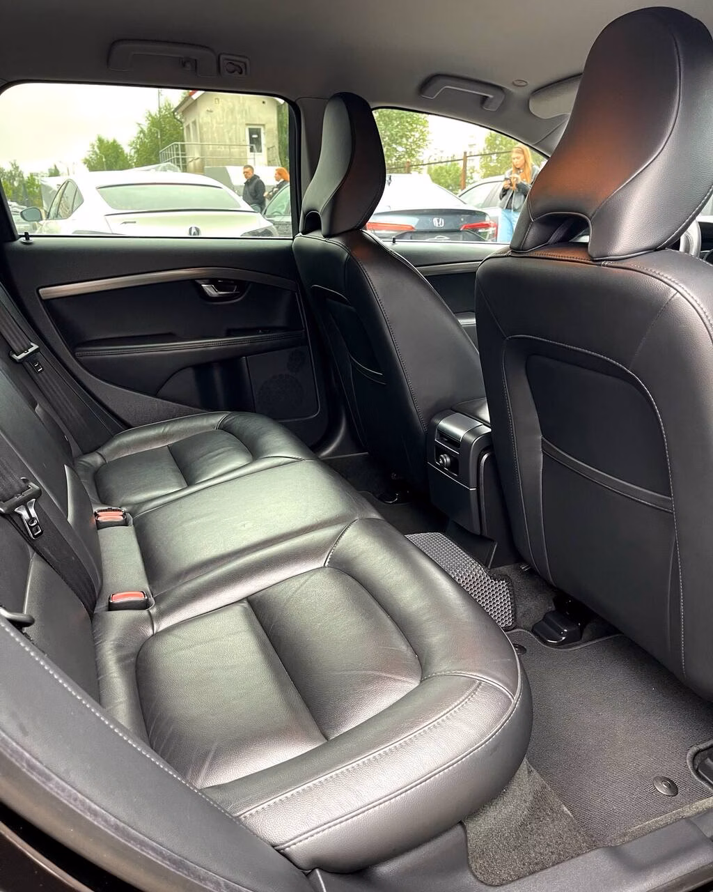 Volvo V70 фото 13