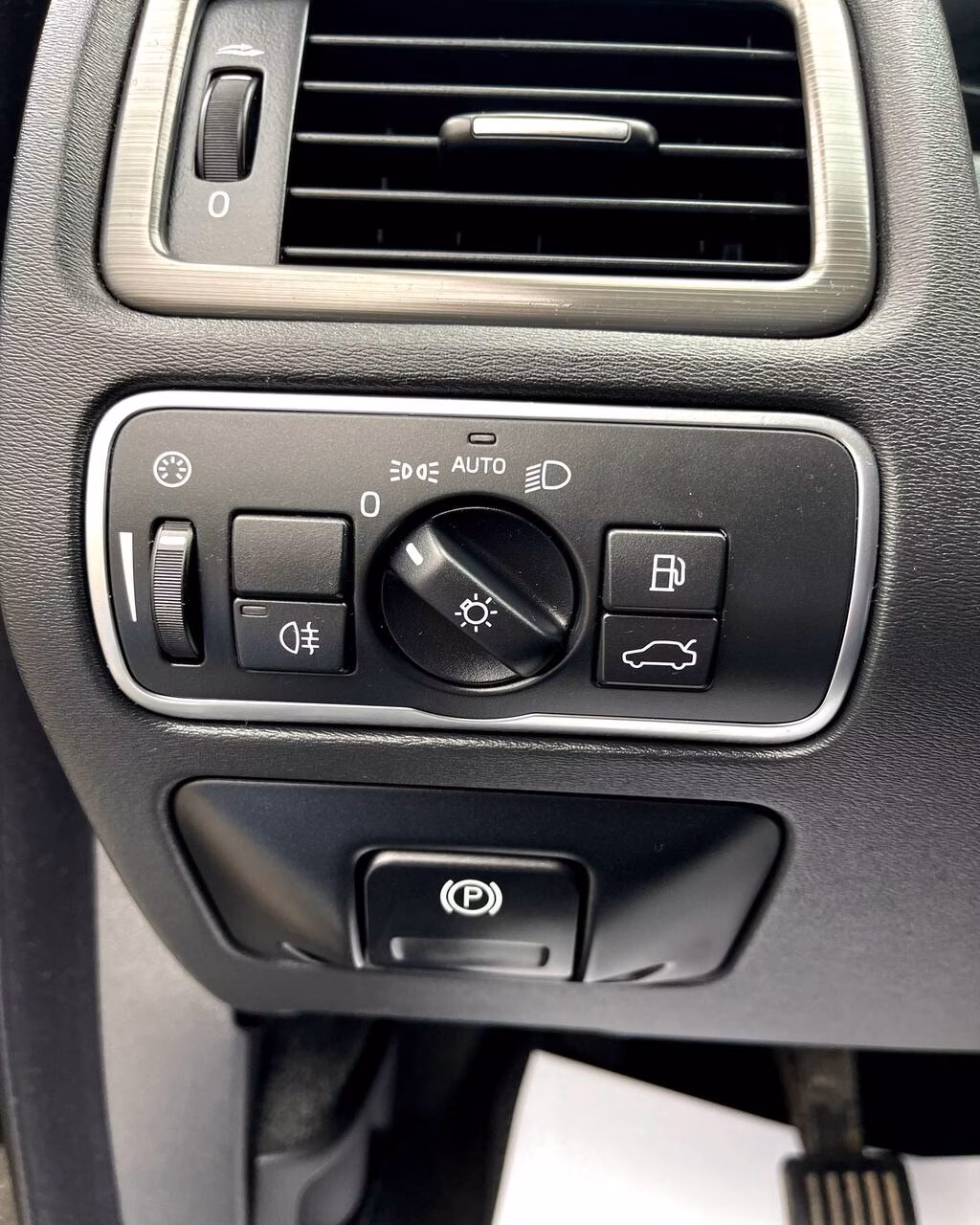 Volvo V70 фото 18