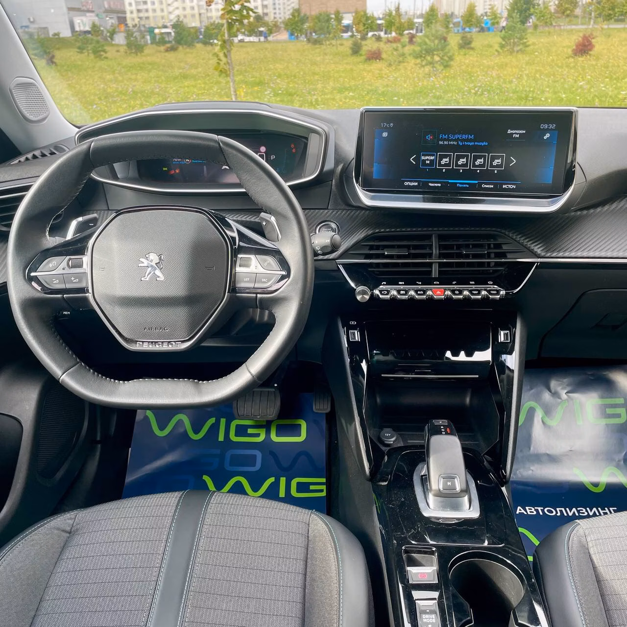 Peugeot 2008 фото 11