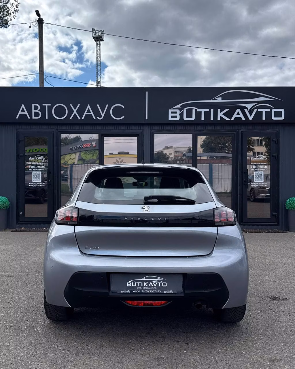 Peugeot 208 фото 5