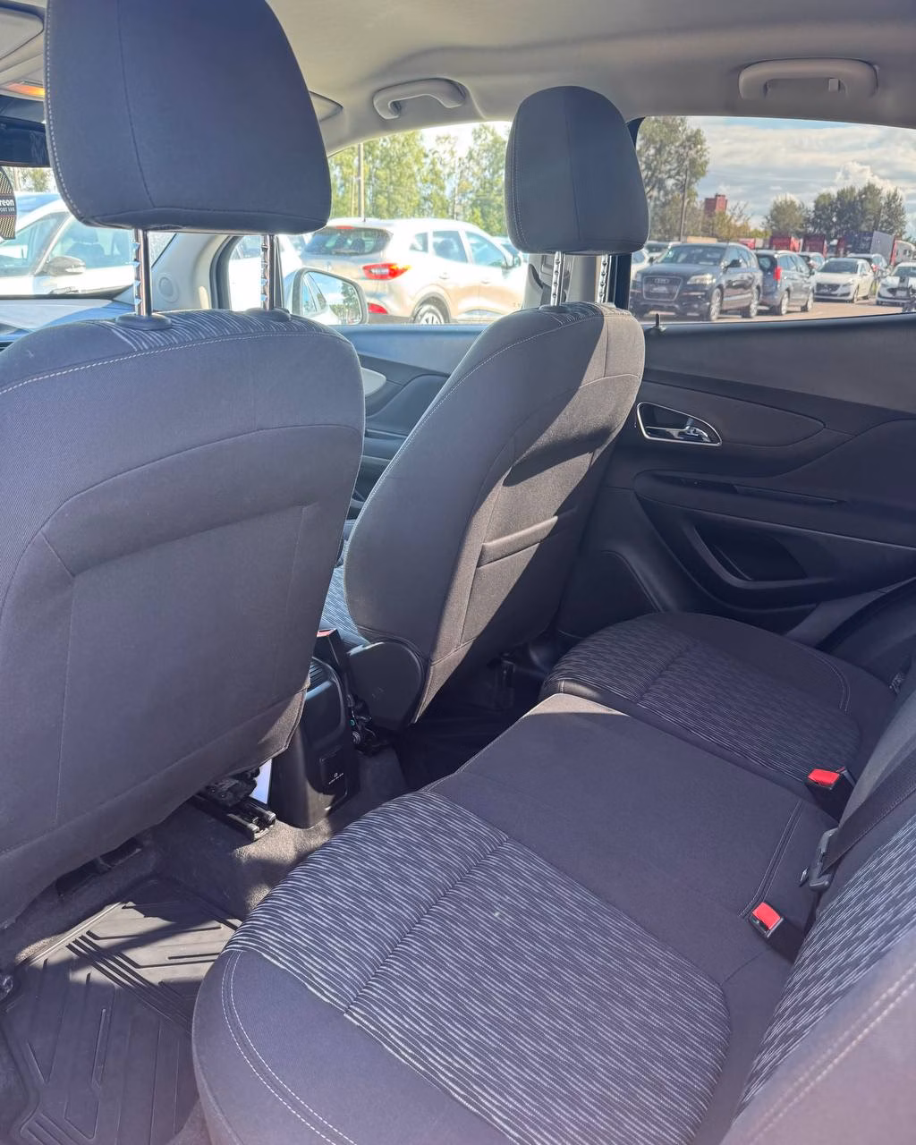 Opel Mokka фото 11