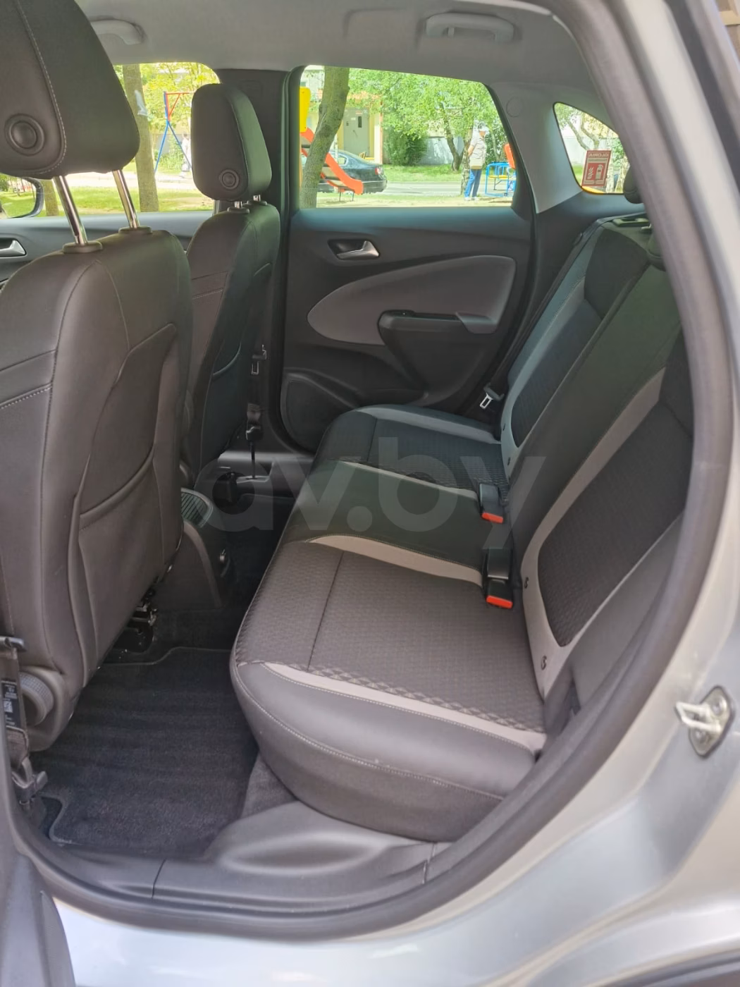 Opel Crossland X фото 12