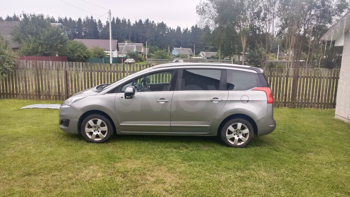 Peugeot 5008 фото 7