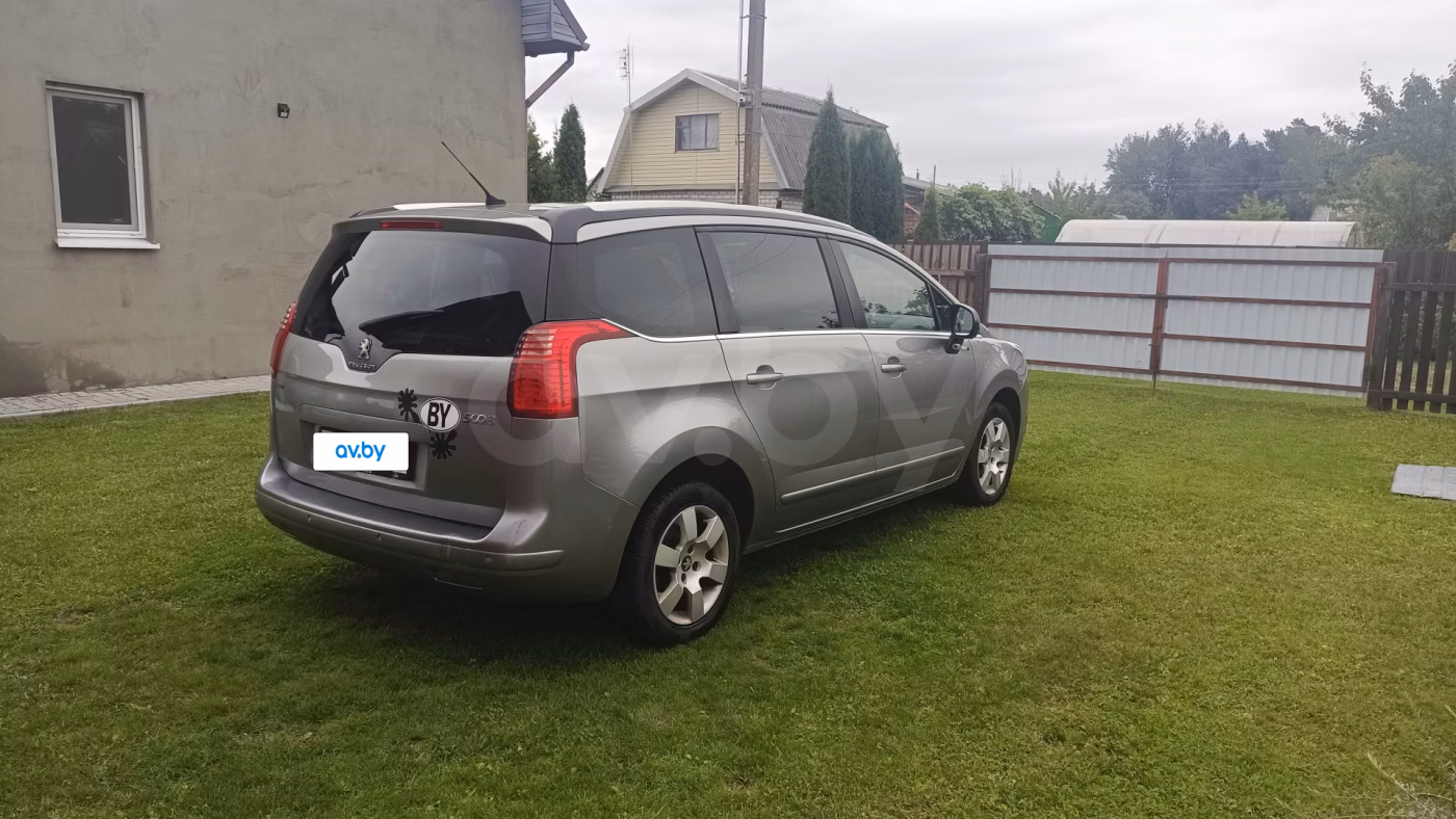 Peugeot 5008 фото 5
