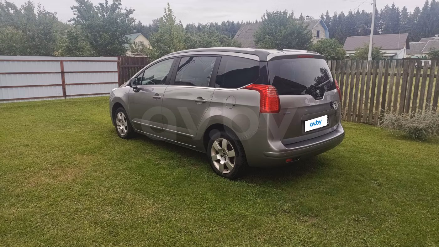 Peugeot 5008 фото 6