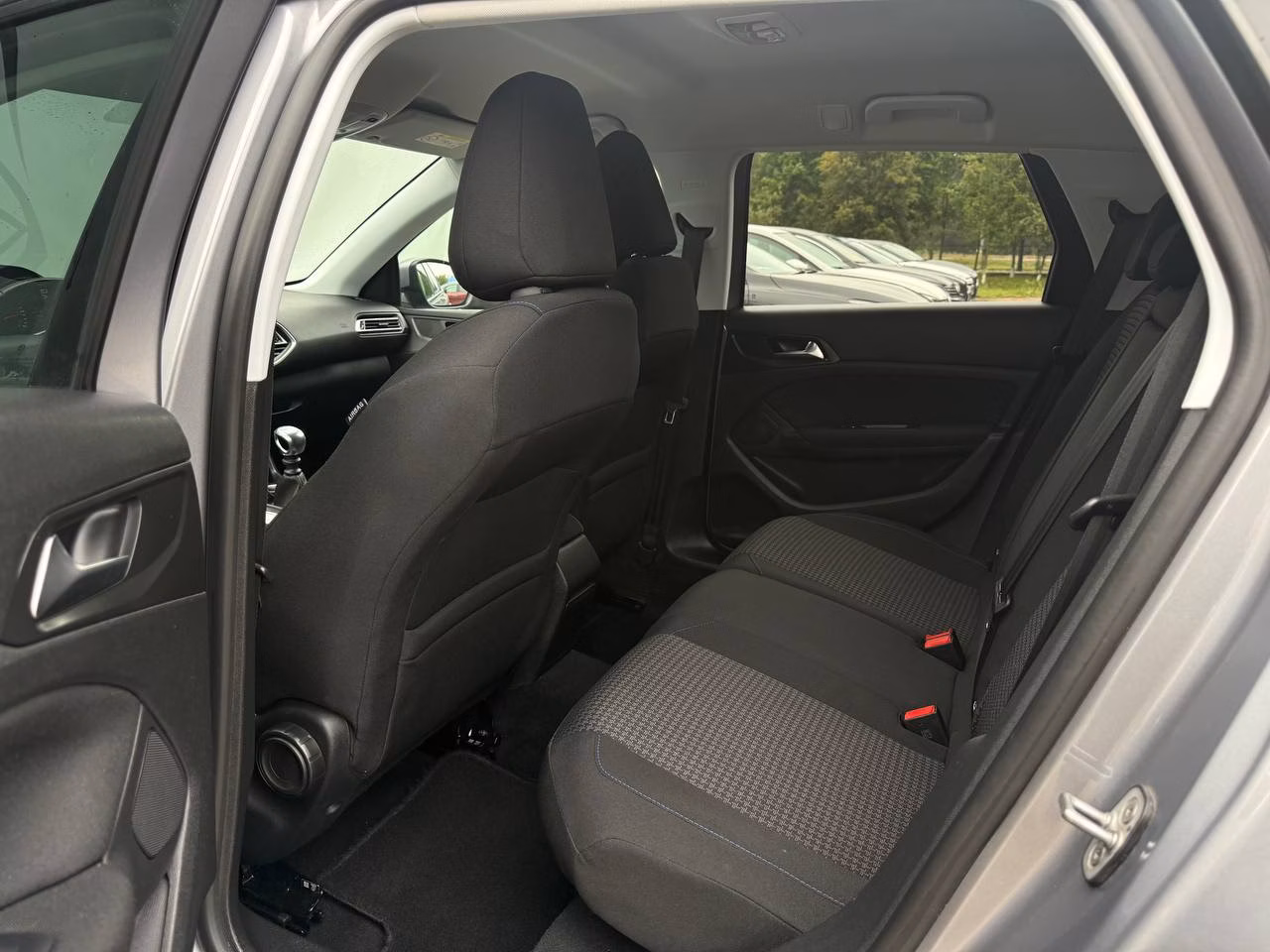 Peugeot 308 фото 14