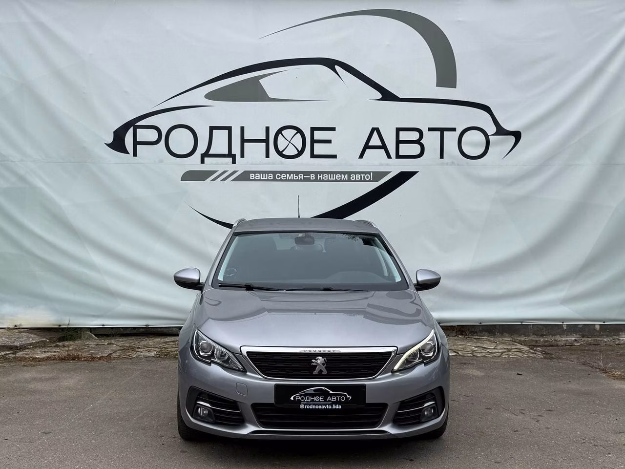 Peugeot 308 фото 2