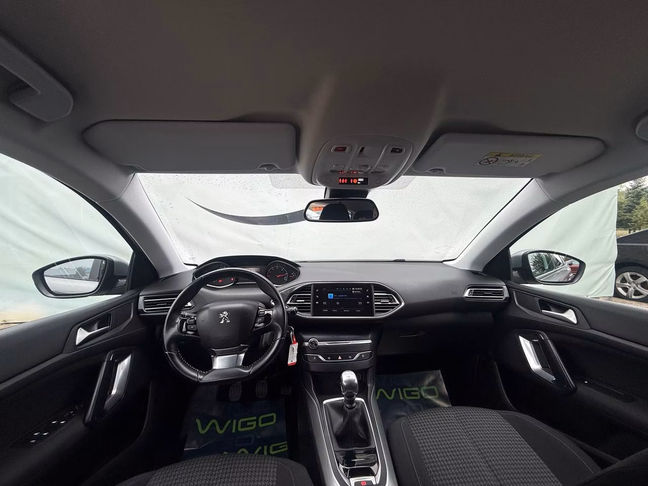 Peugeot 308 фото 11