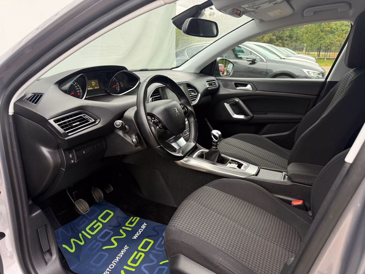 Peugeot 308 фото 10