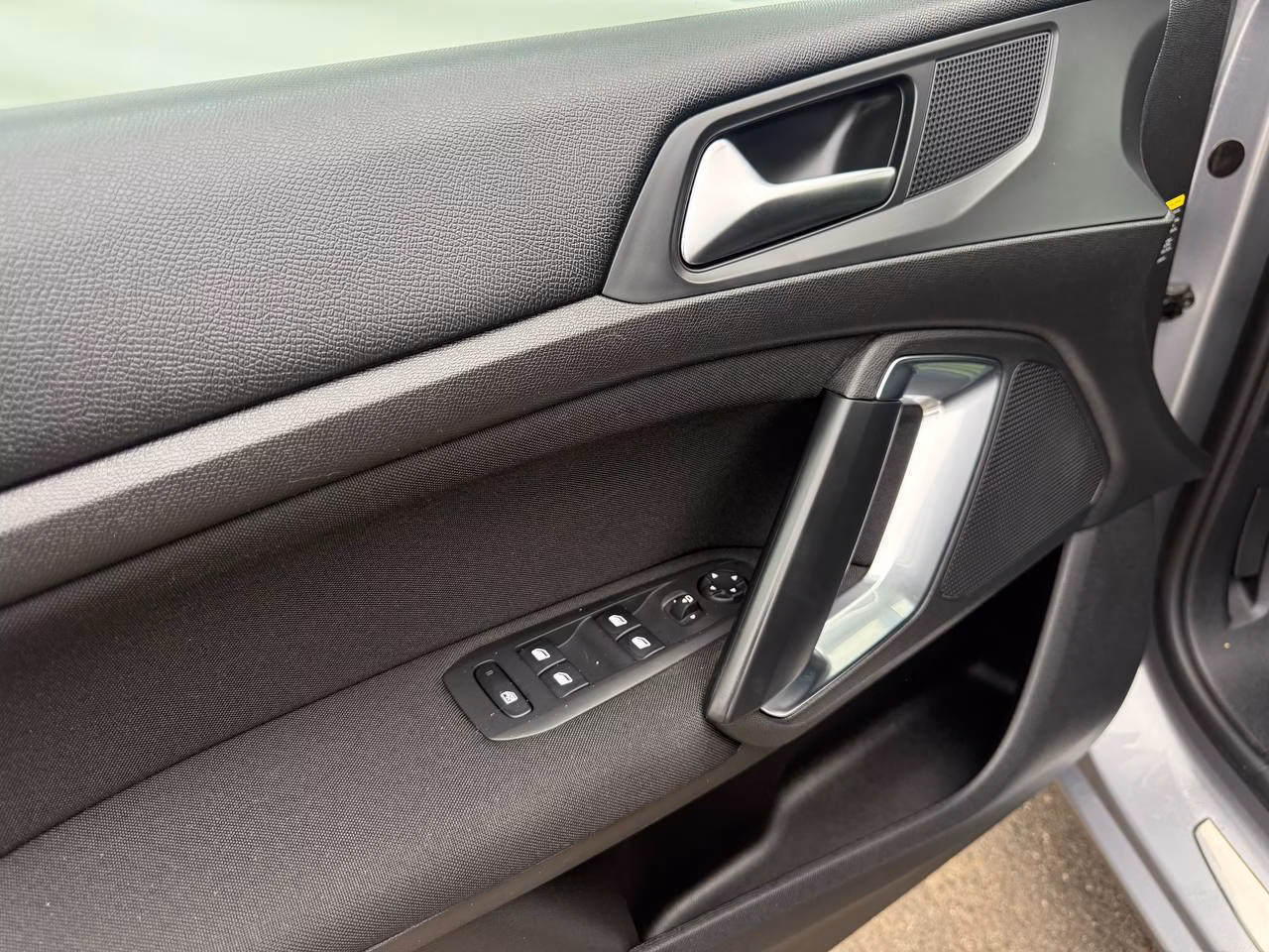 Peugeot 308 фото 13