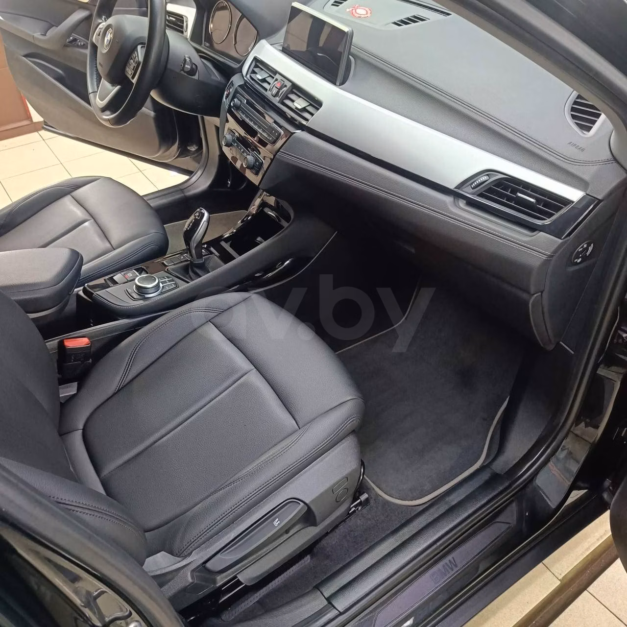 BMW X2 фото 11