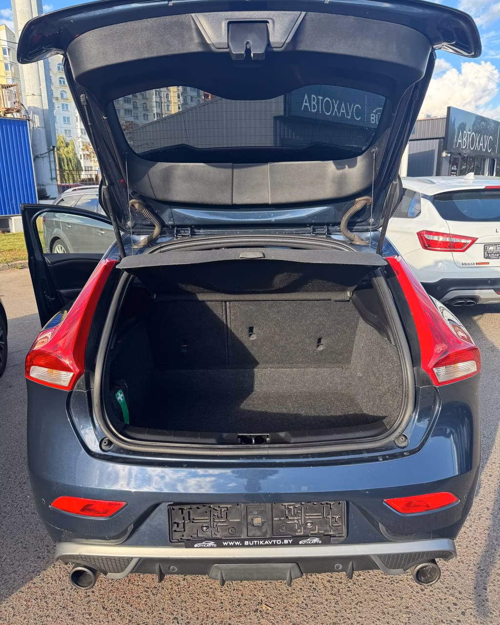 Volvo V40 фото 14