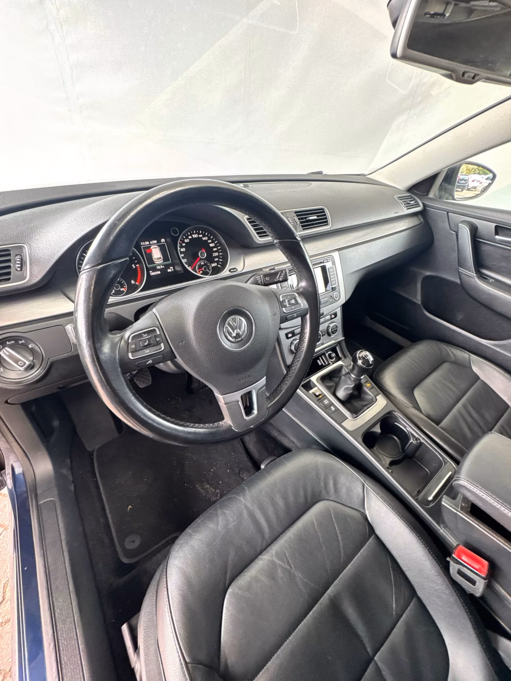 Volkswagen Passat фото 11