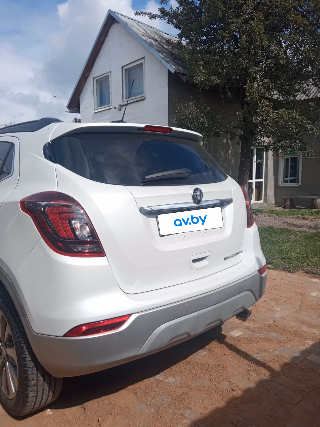 Buick Encore фото 12