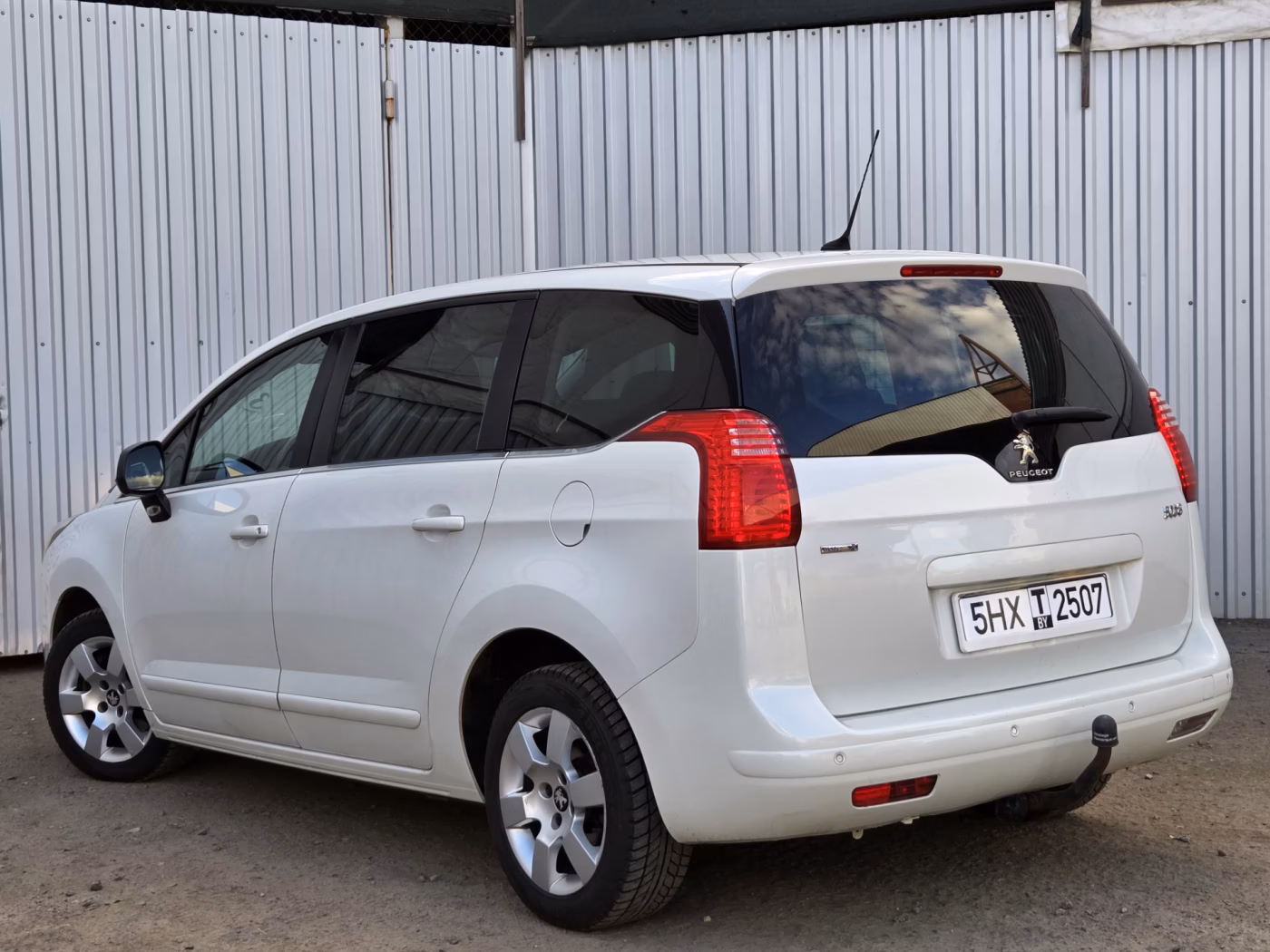 Peugeot 5008 фото 12