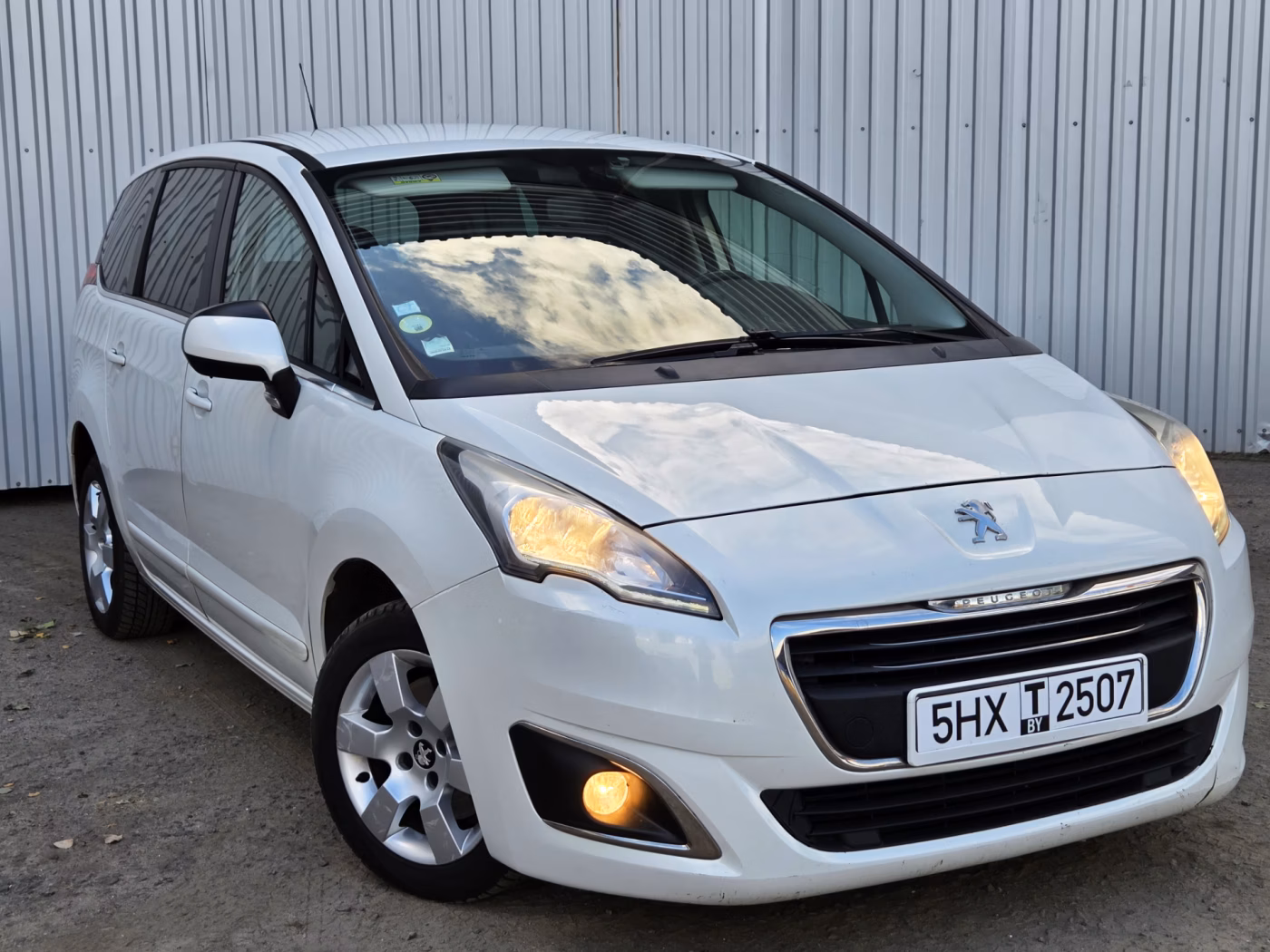 Peugeot 5008 фото 2