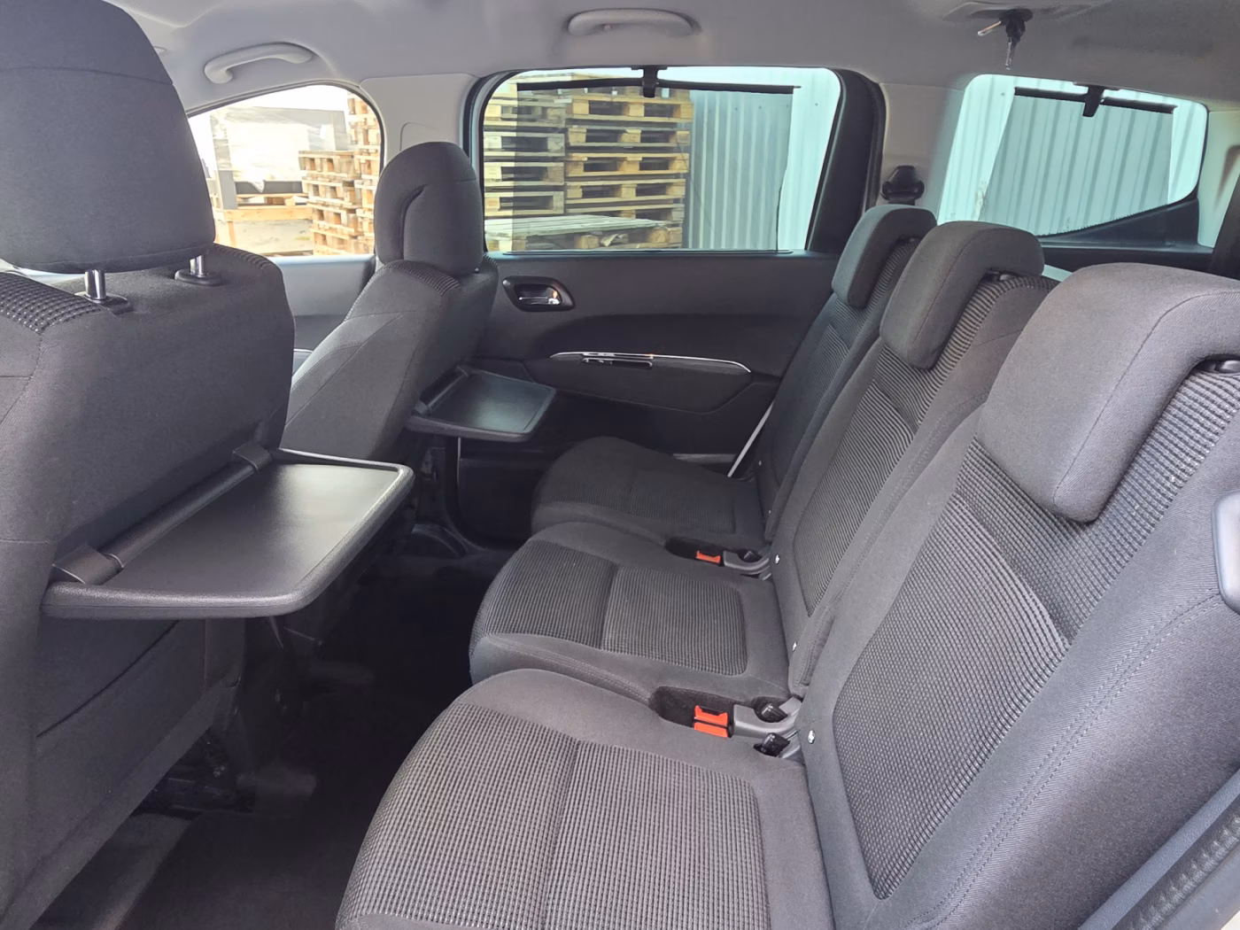 Peugeot 5008 фото 6