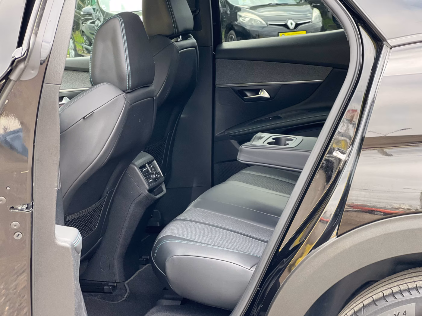 Peugeot 3008 фото 19