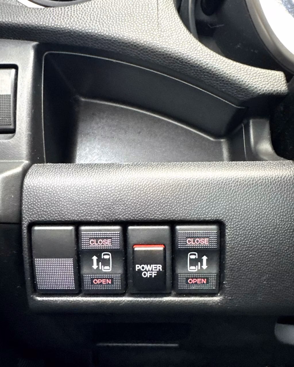 Mazda 5 фото 12