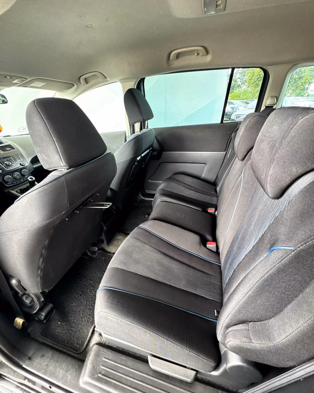 Mazda 5 фото 14